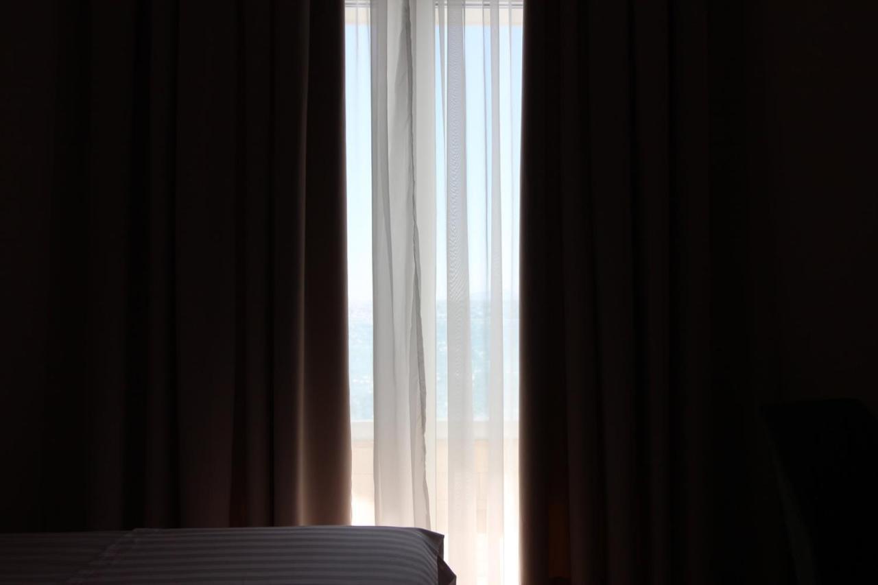 Hotel Kristera Vlore Ngoại thất bức ảnh