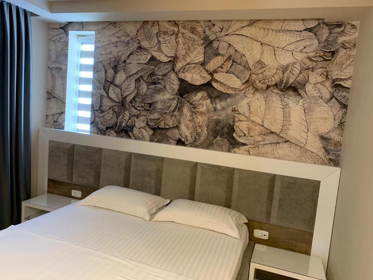 Hotel Kristera Vlore Ngoại thất bức ảnh