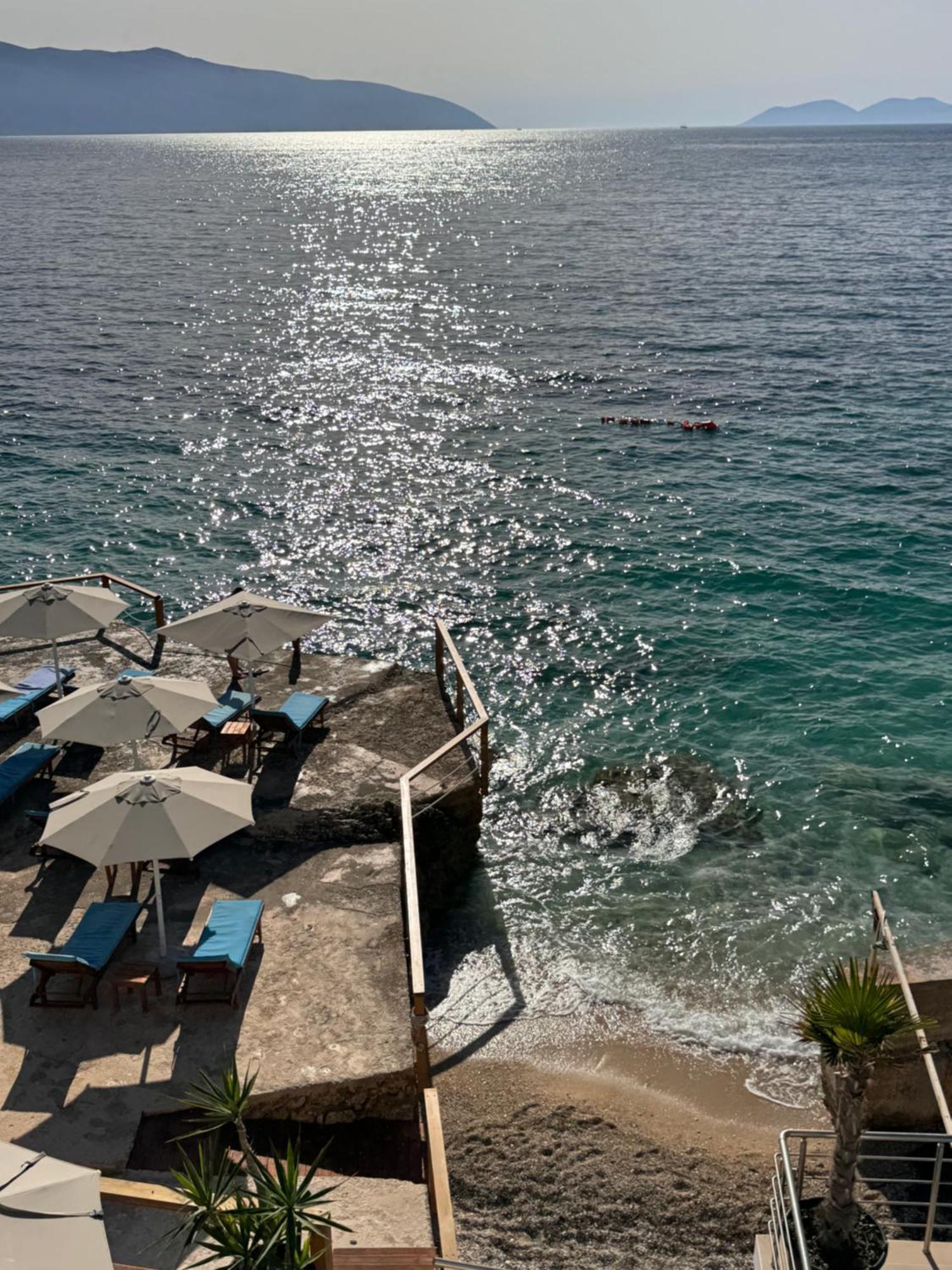 Hotel Kristera Vlore Ngoại thất bức ảnh