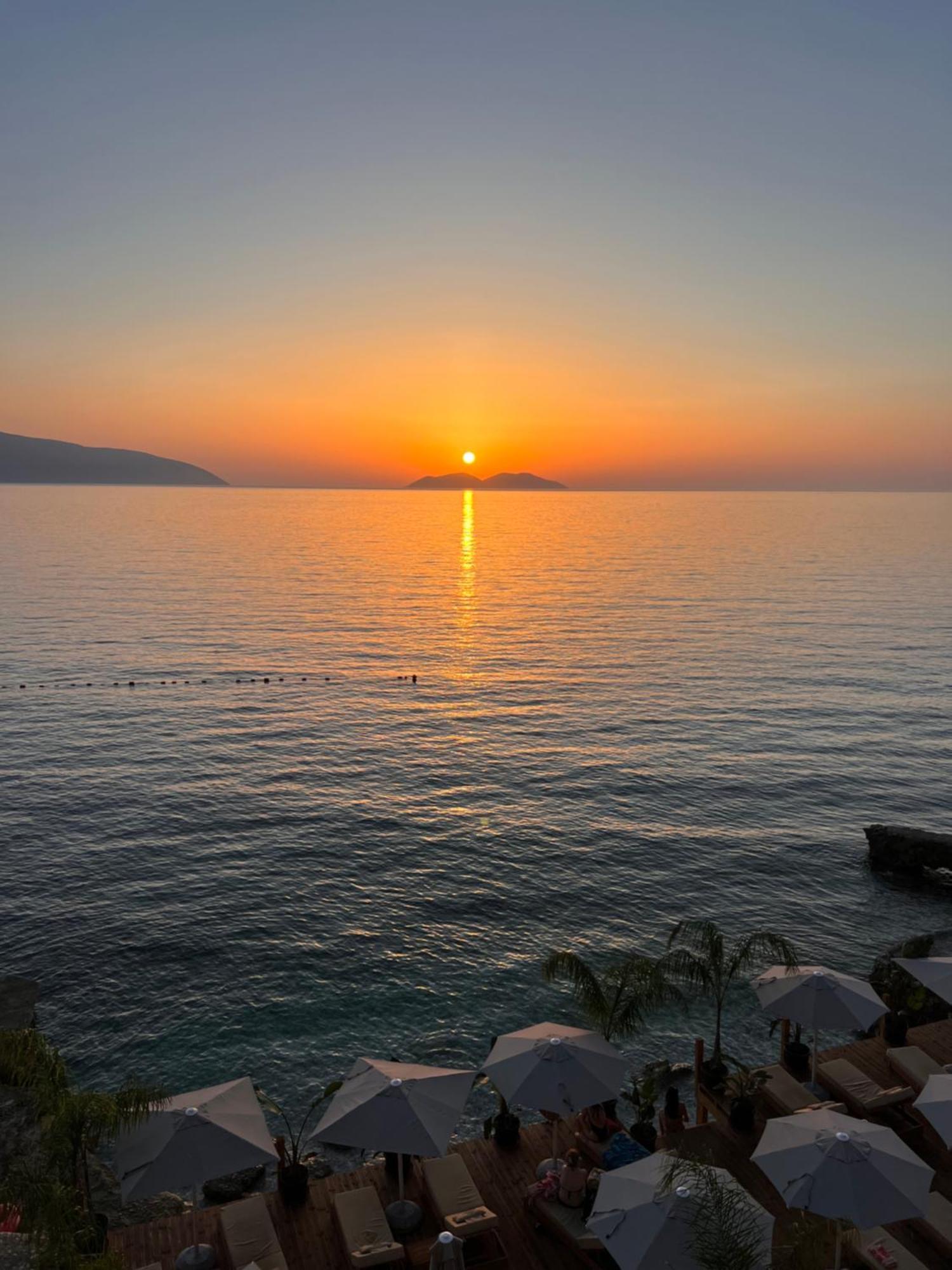 Hotel Kristera Vlore Ngoại thất bức ảnh