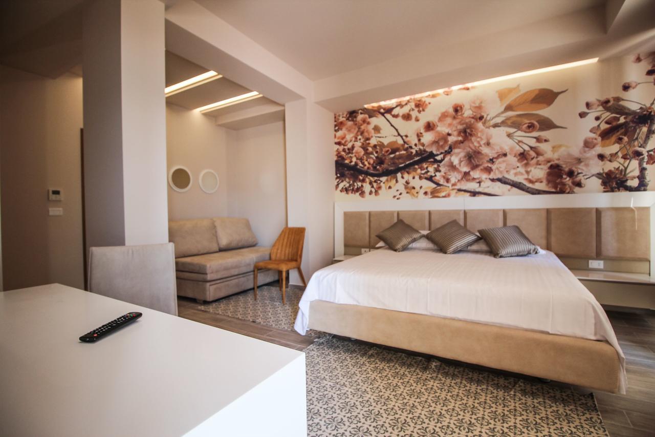 Hotel Kristera Vlore Ngoại thất bức ảnh