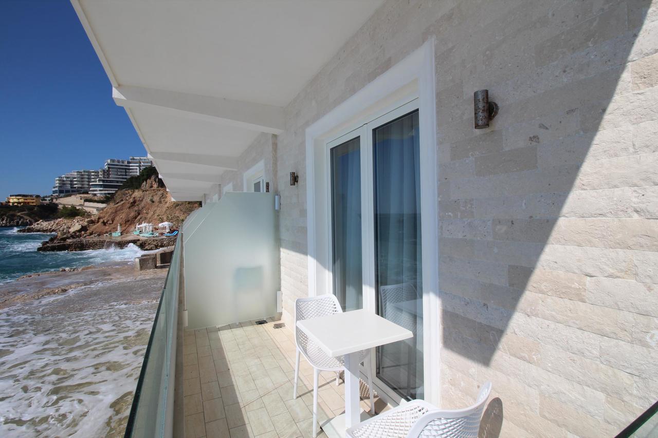 Hotel Kristera Vlore Ngoại thất bức ảnh